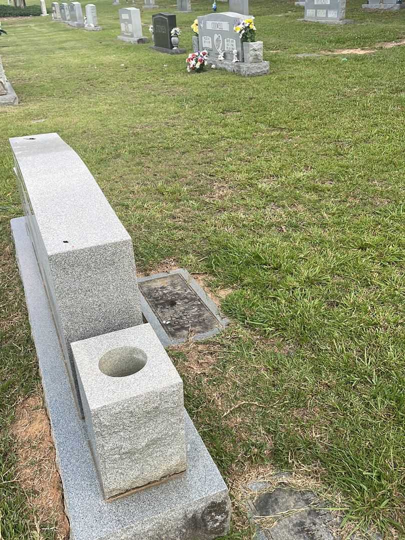 Alvin Wayne Abernathy's grave. Photo 2