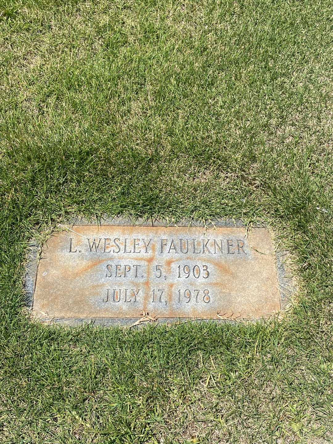 Lewis Wesley Faulkner's grave. Photo 3