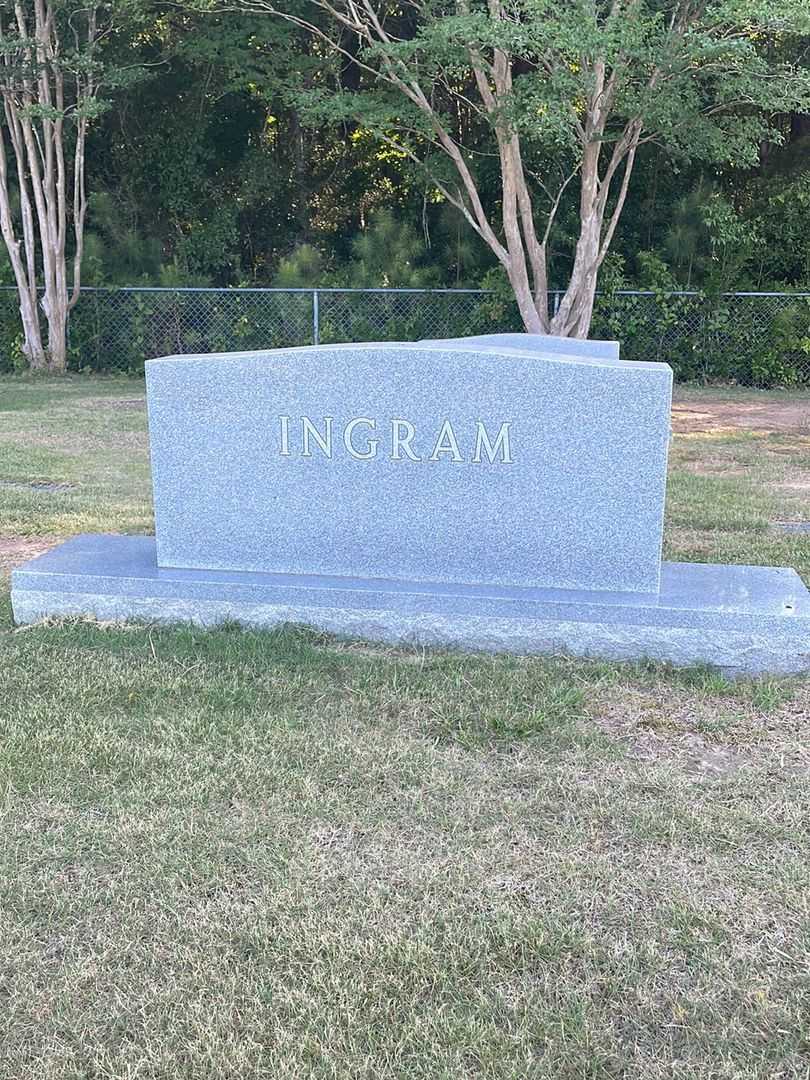 Janette Myrtle Ingram's grave. Photo 1