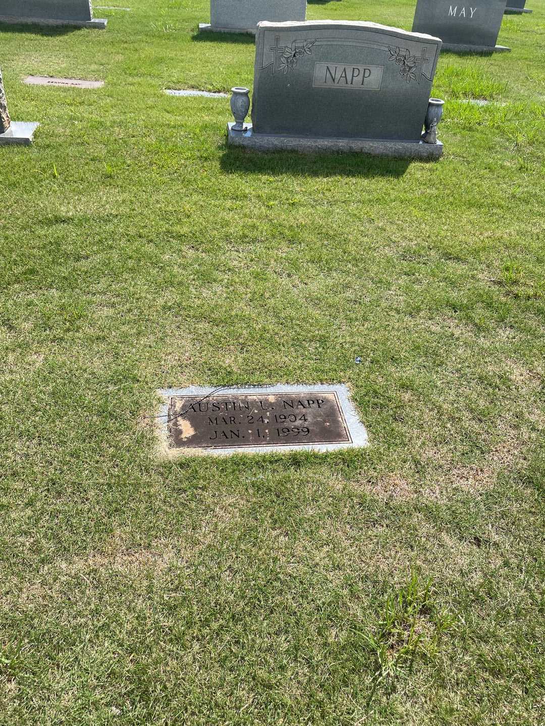 Austin L. Napp's grave. Photo 2