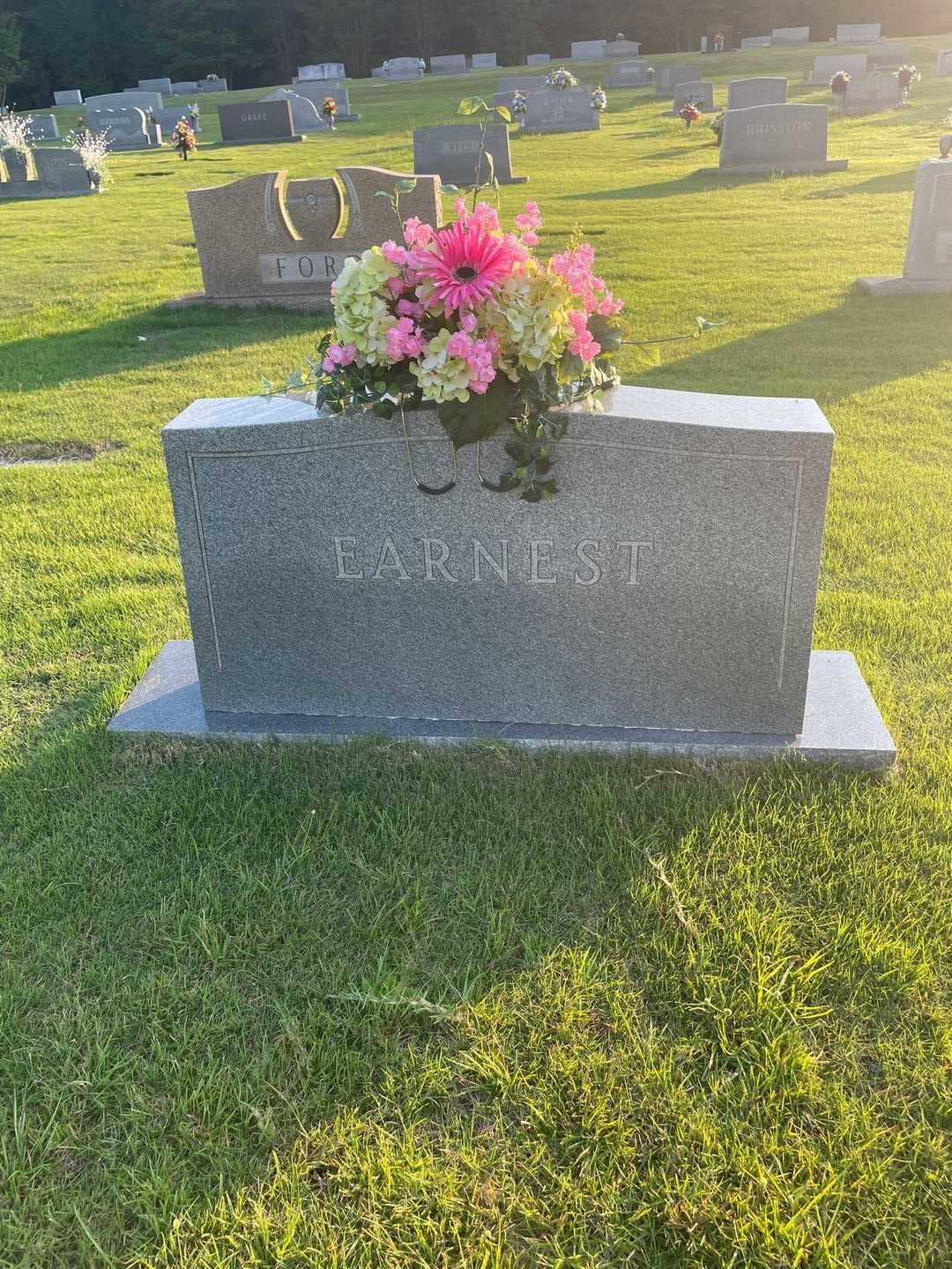 Milligan Earnest Junior's grave. Photo 1