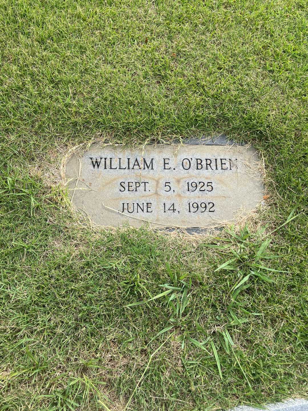 William E. O'Brien's grave. Photo 3