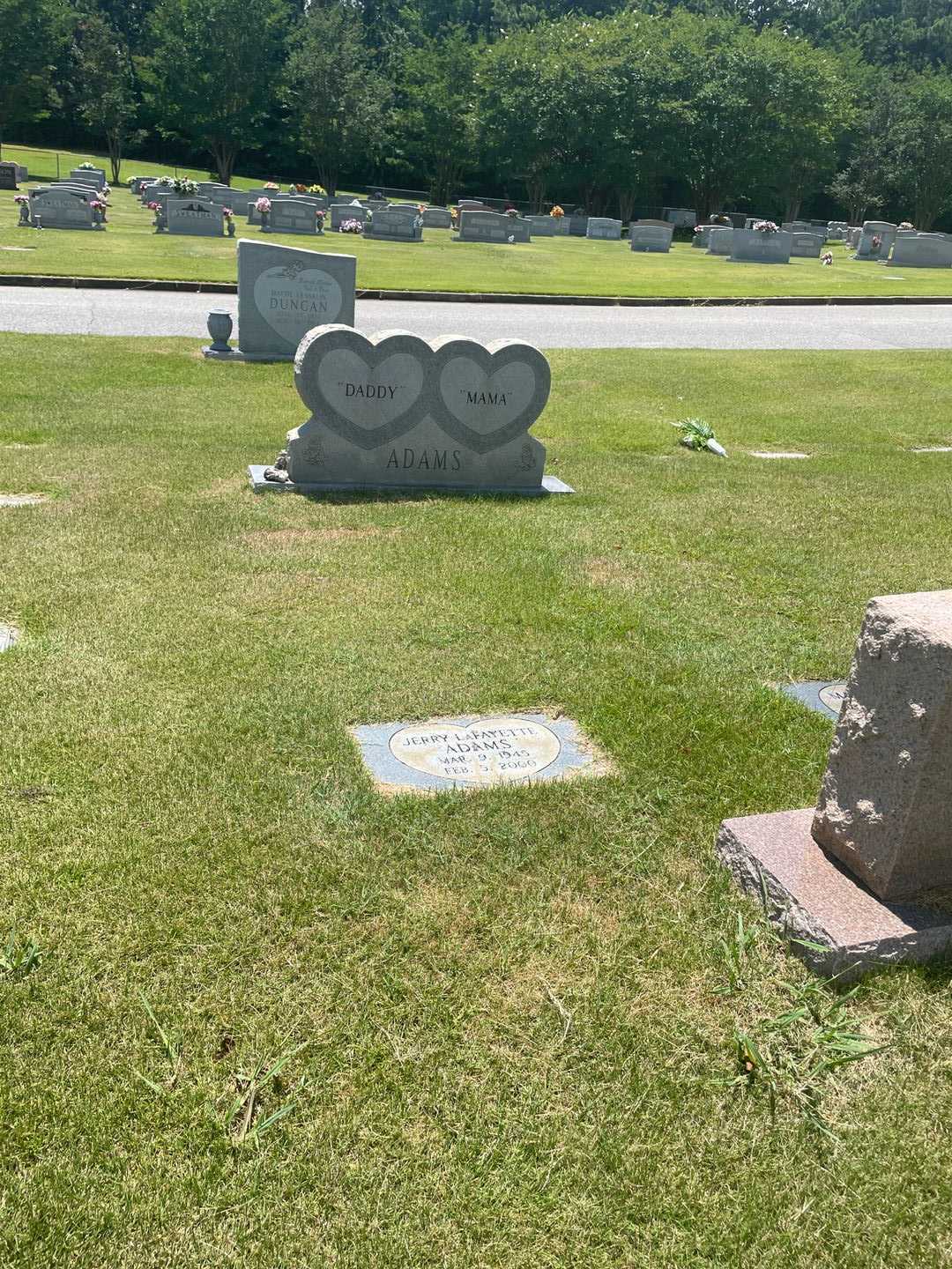 Jerry LaFayette Adams's grave. Photo 2