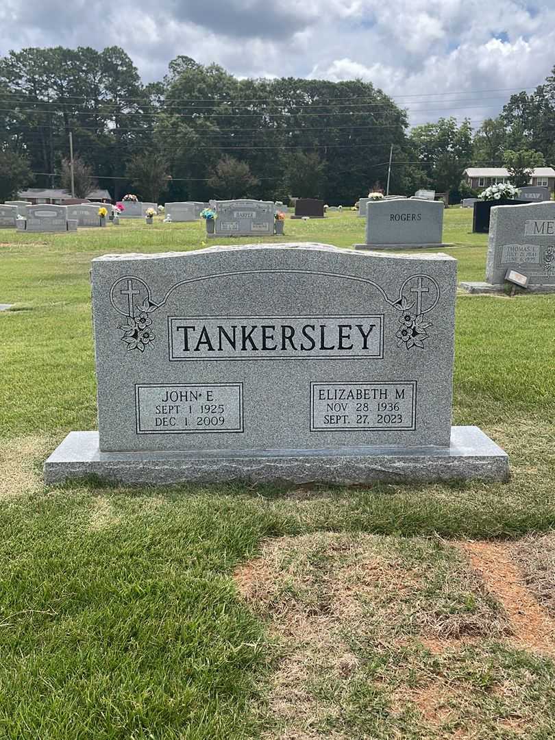 Elizabeth M. Tankersley's grave. Photo 1