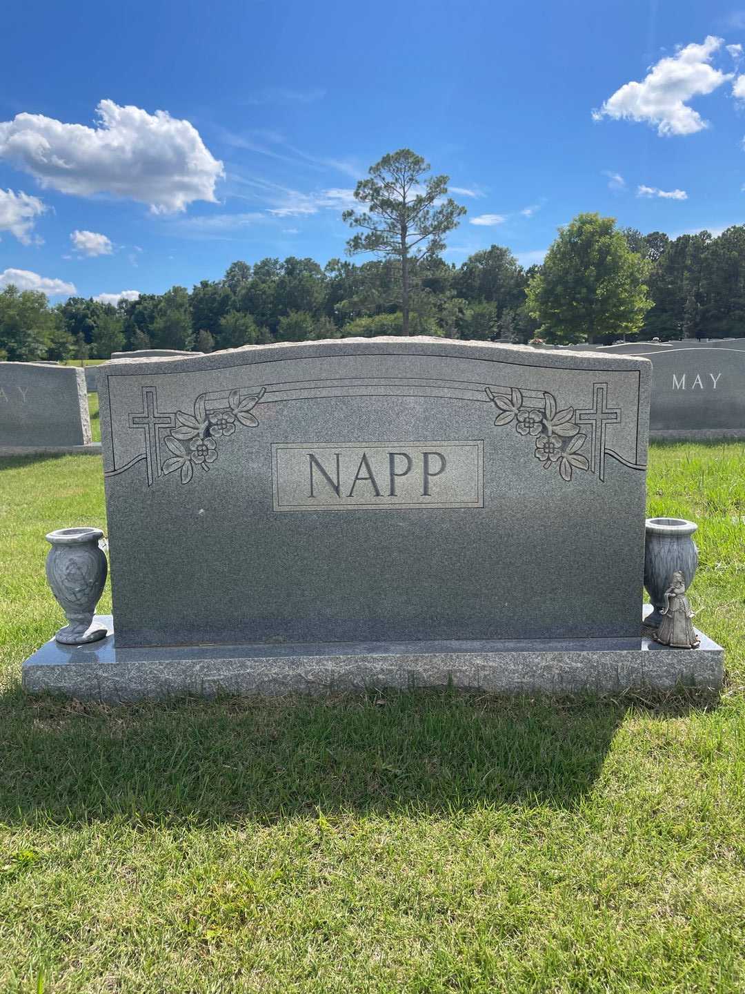 Austin L. Napp's grave. Photo 1