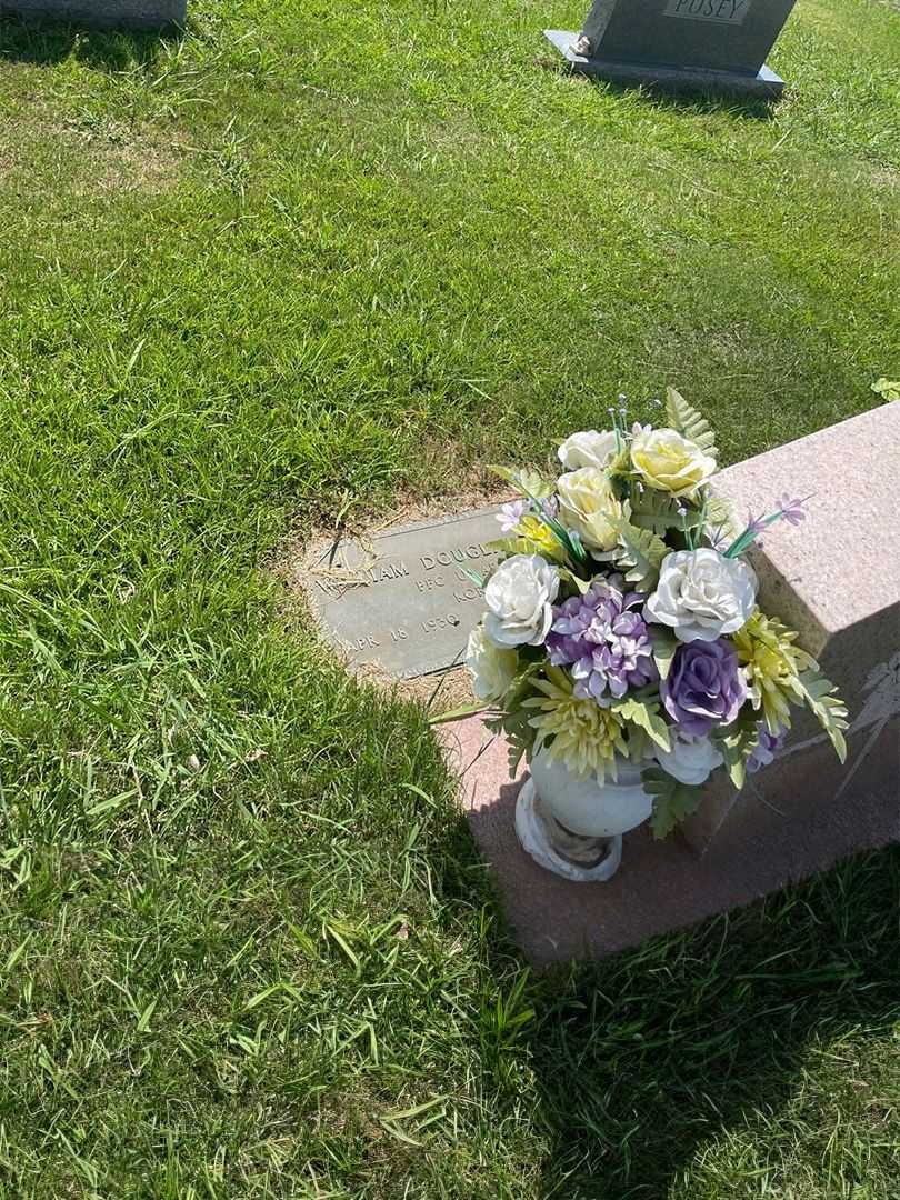 William Douglas Waites's grave. Photo 2