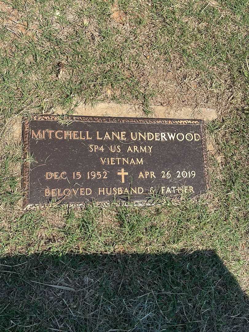 Mitchell Lane Underwood's grave. Photo 3