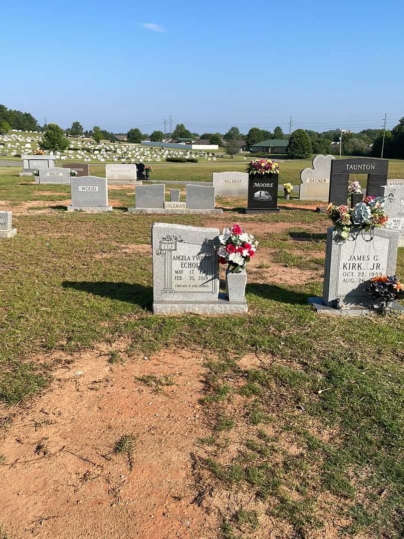 Angela Yvonne Echols's grave. Photo 2