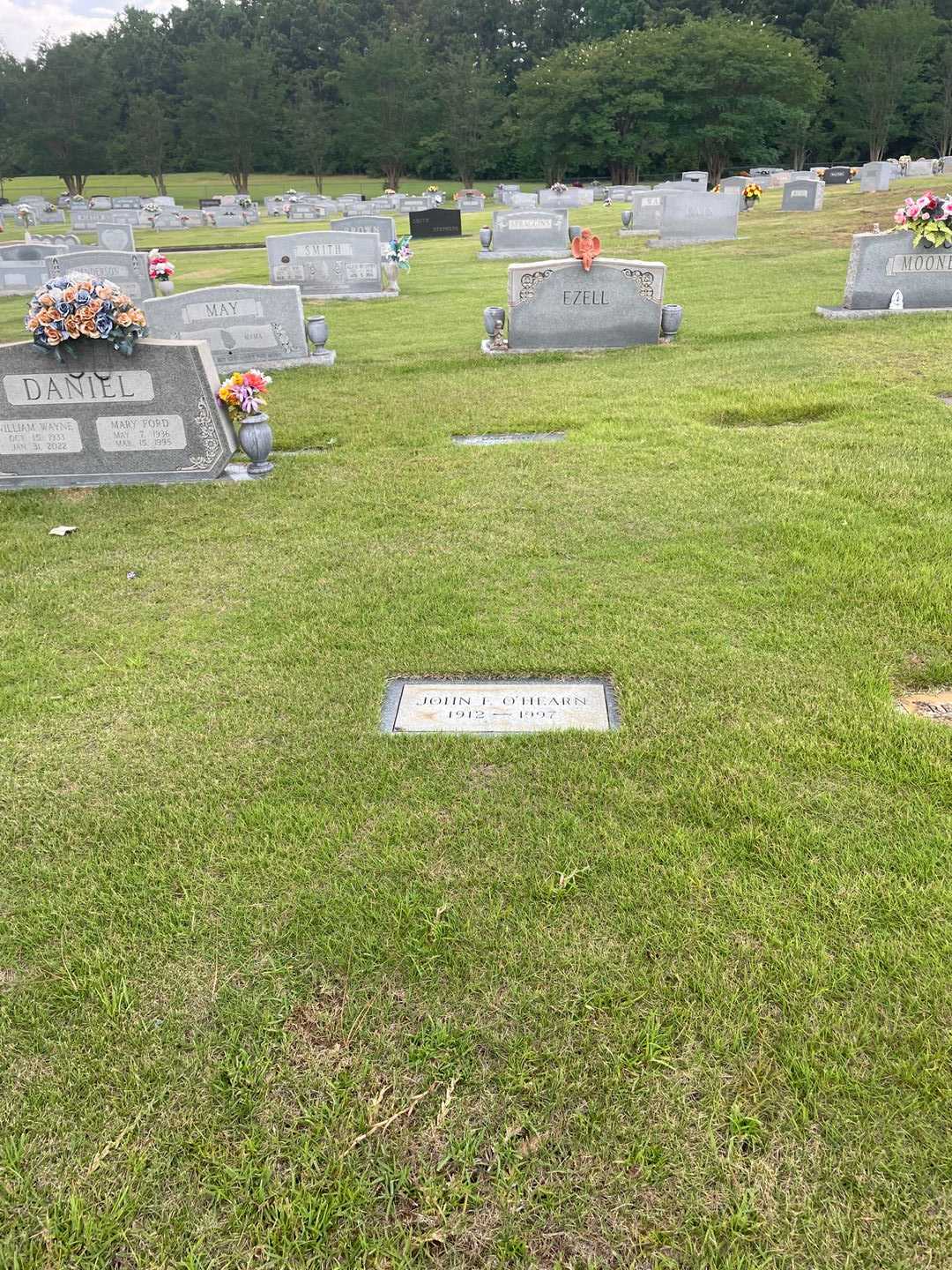 John F. O'Hearn's grave. Photo 2