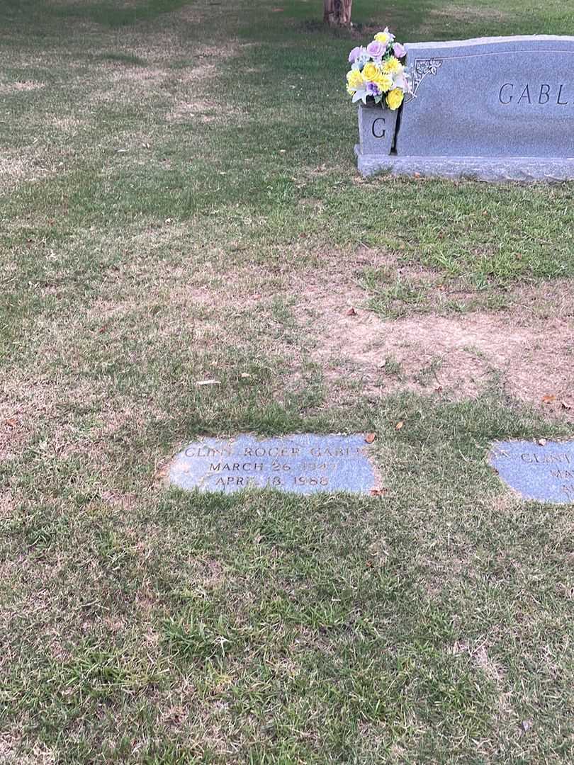 Clint Roger Gable's grave. Photo 2