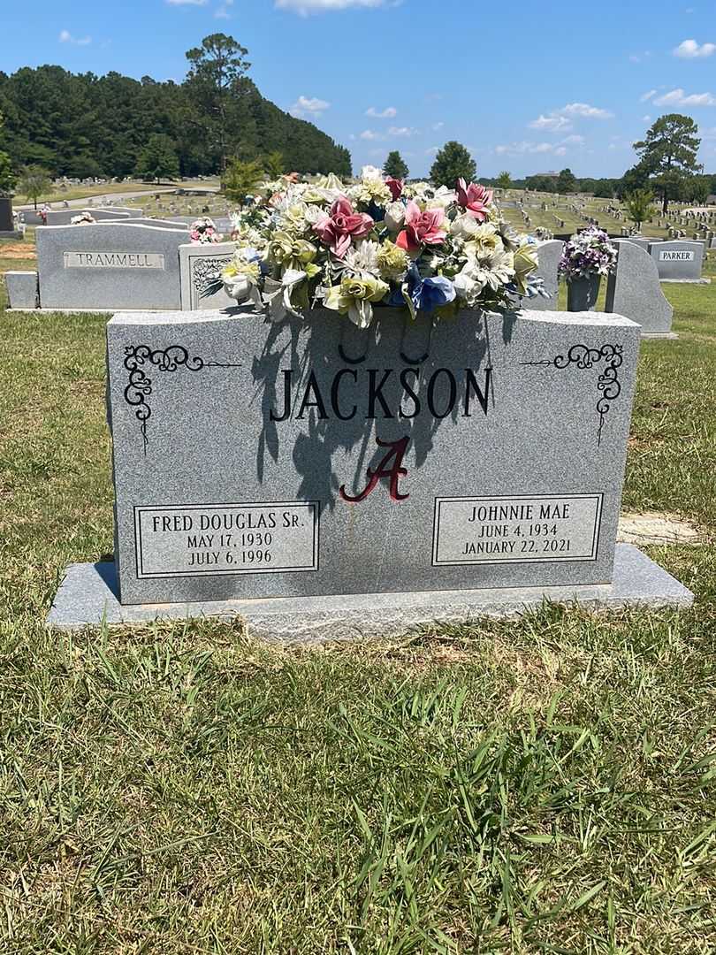 Fred Douglas Jackson Senior's grave. Photo 1