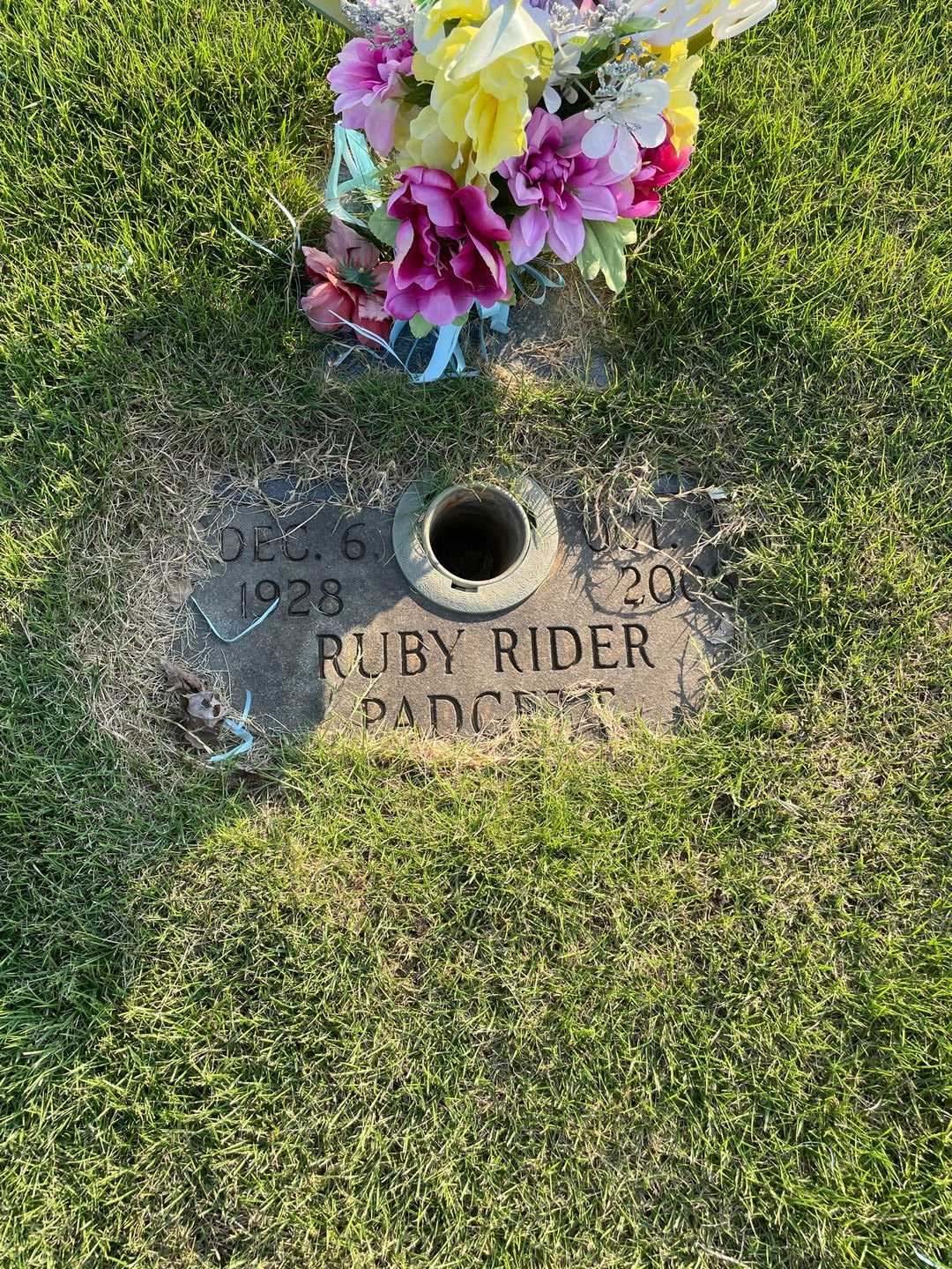 Ruby Rider Padgett's grave. Photo 3