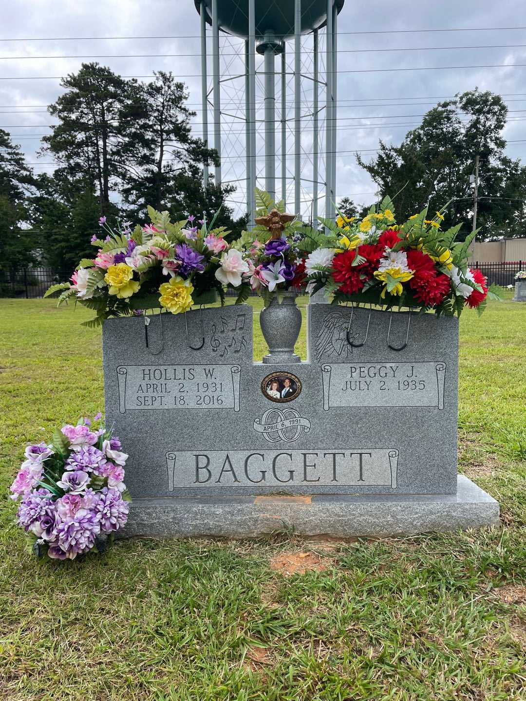 Peggy J. Baggett's grave. Photo 2