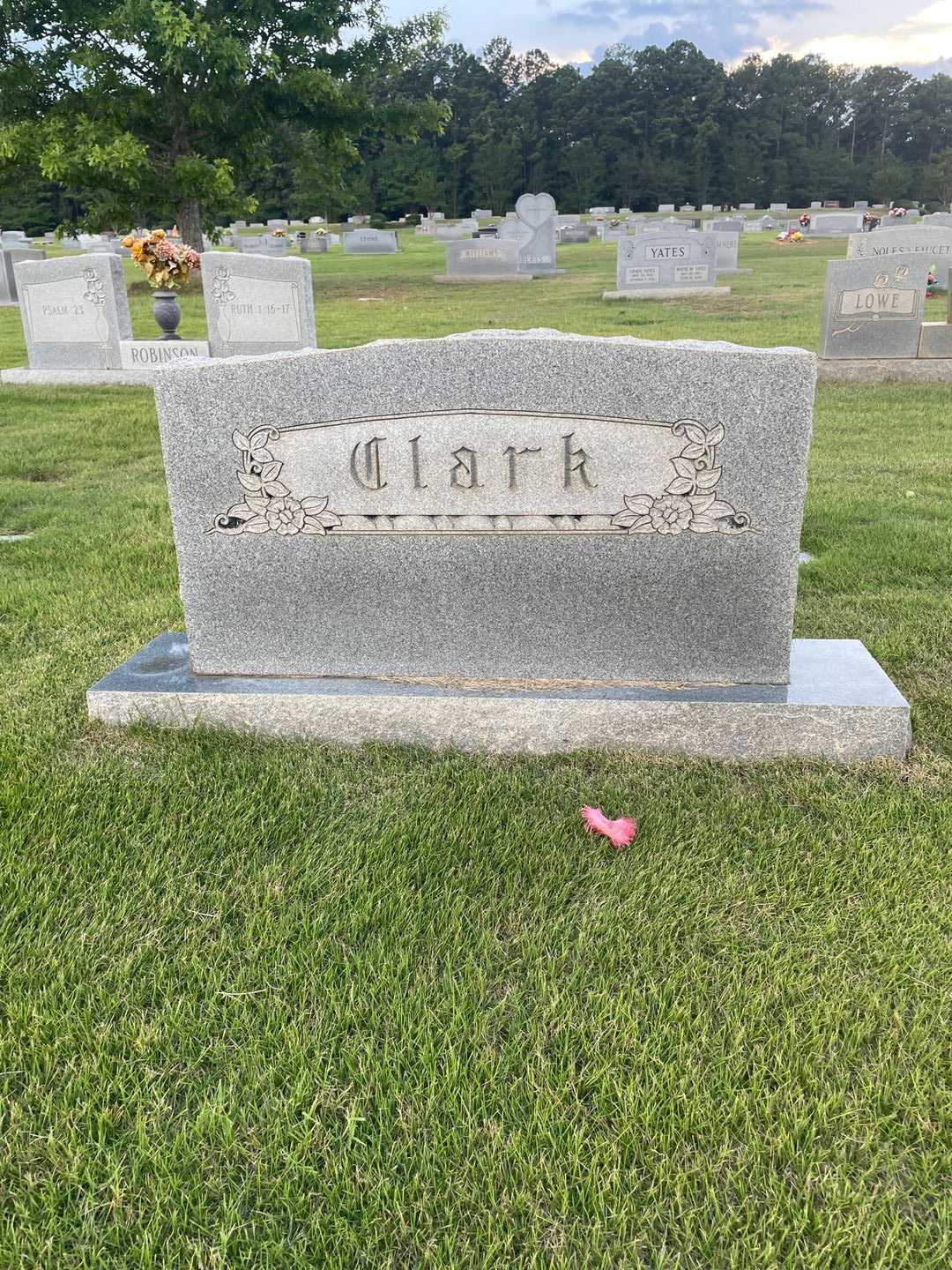 Ora Esther Tankersley's grave. Photo 1