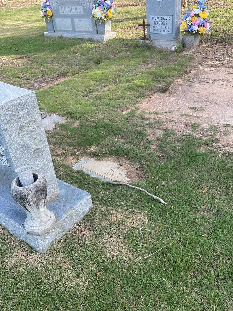 James E. Keen's grave. Photo 2