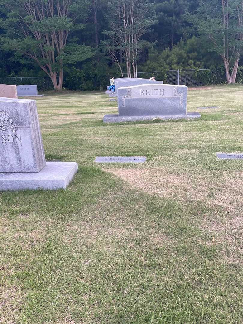 Mildred R. Keith's grave. Photo 2