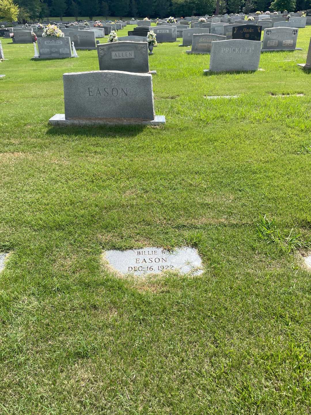 Billie B. Eason's grave. Photo 2