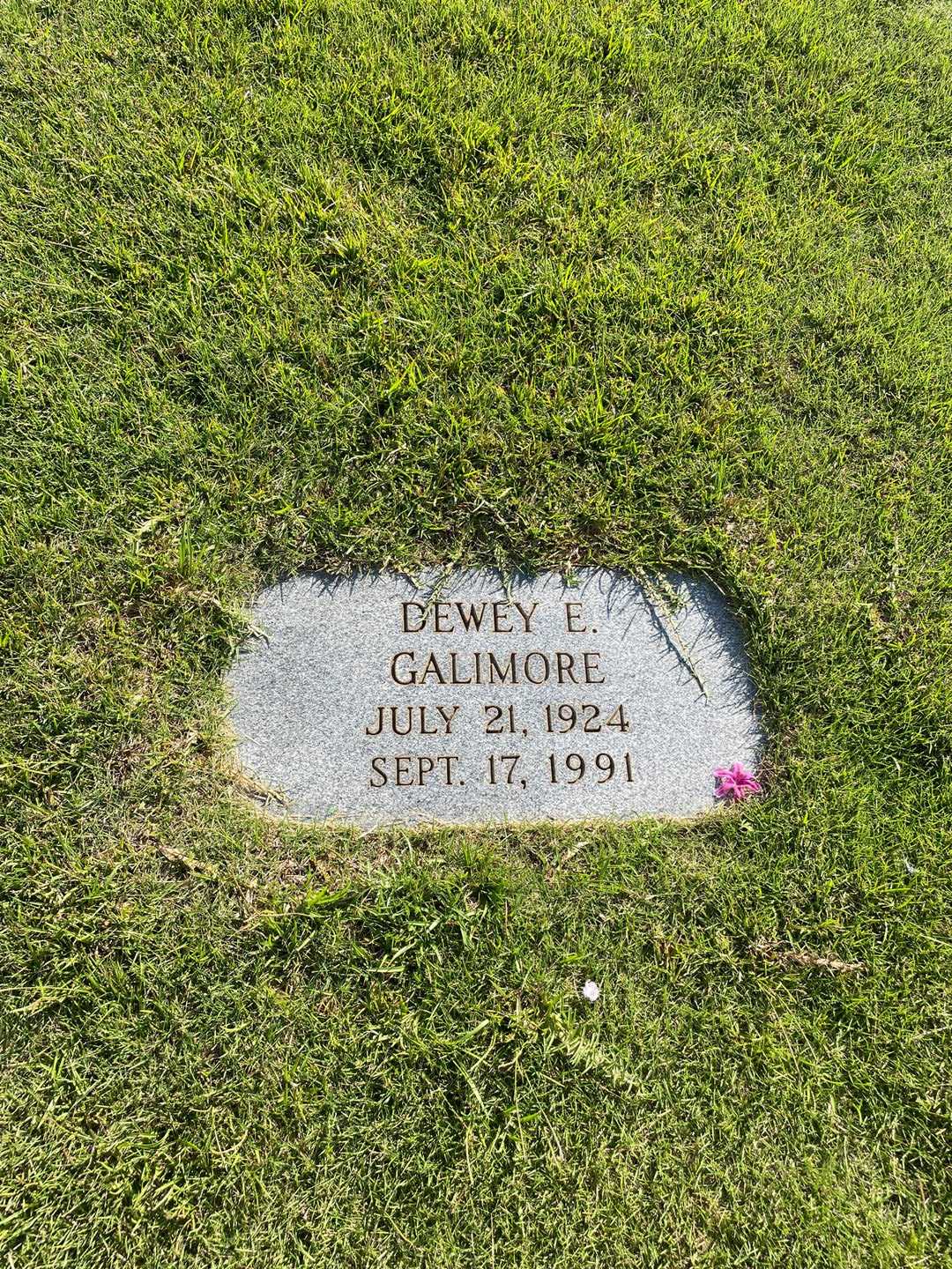 Dewey E. Galimore's grave. Photo 3