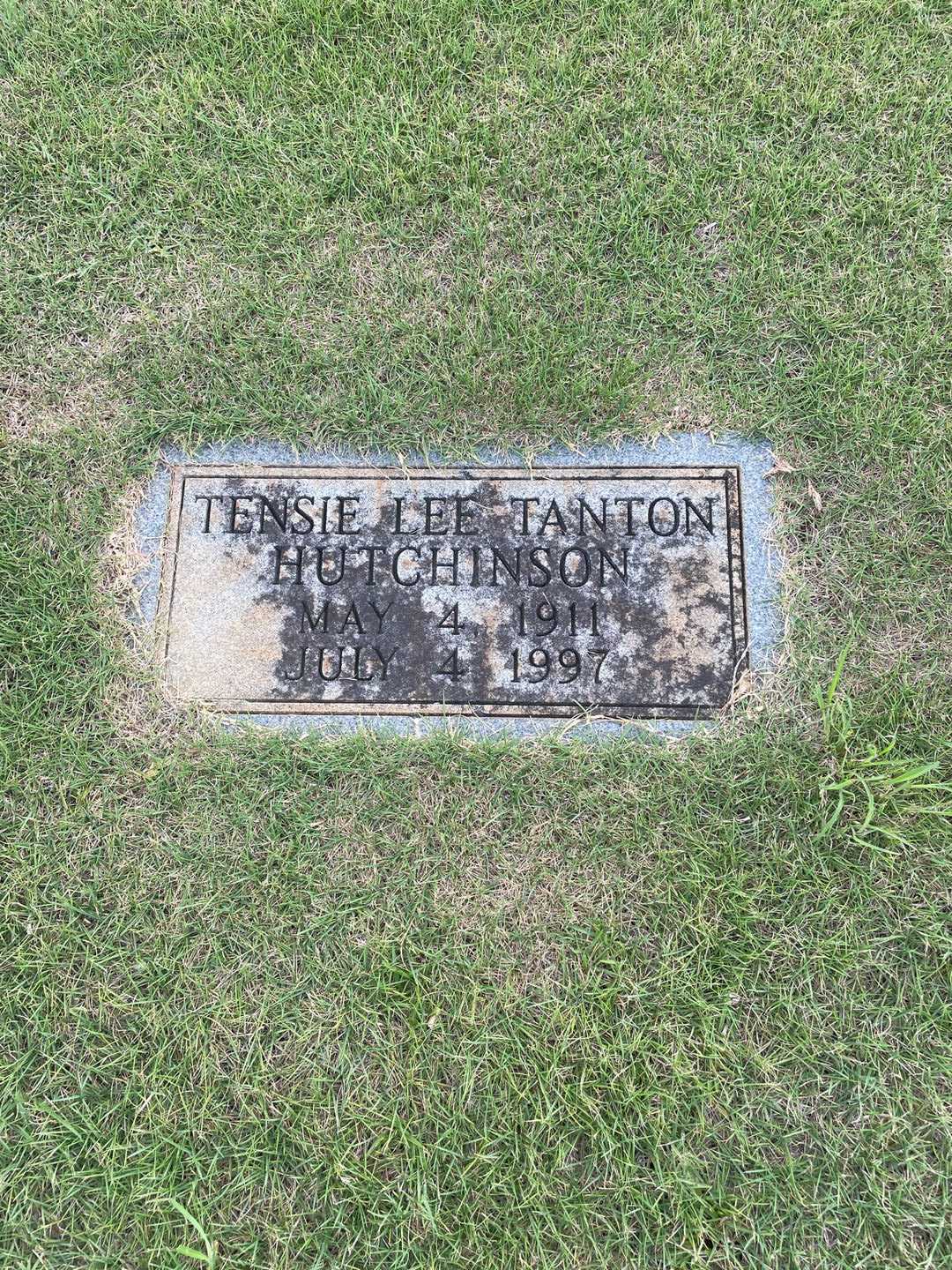 Tensie Lee Tanton Hutchinson's grave. Photo 3