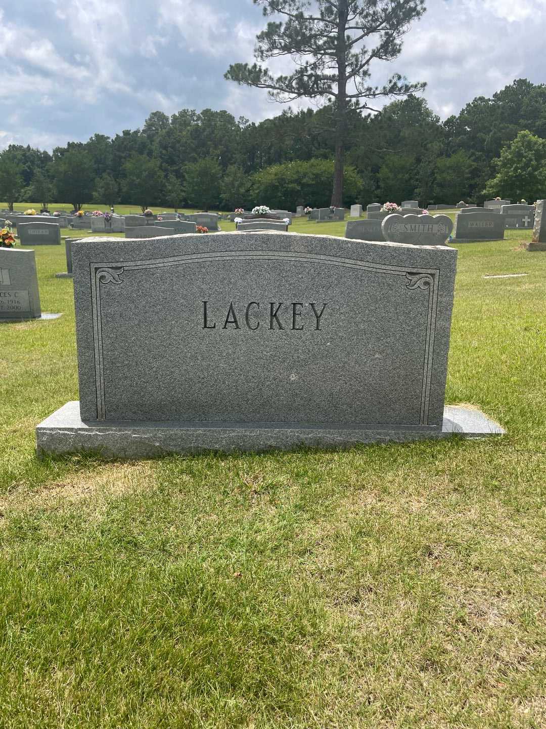 William W. Lackey Senior's grave. Photo 1