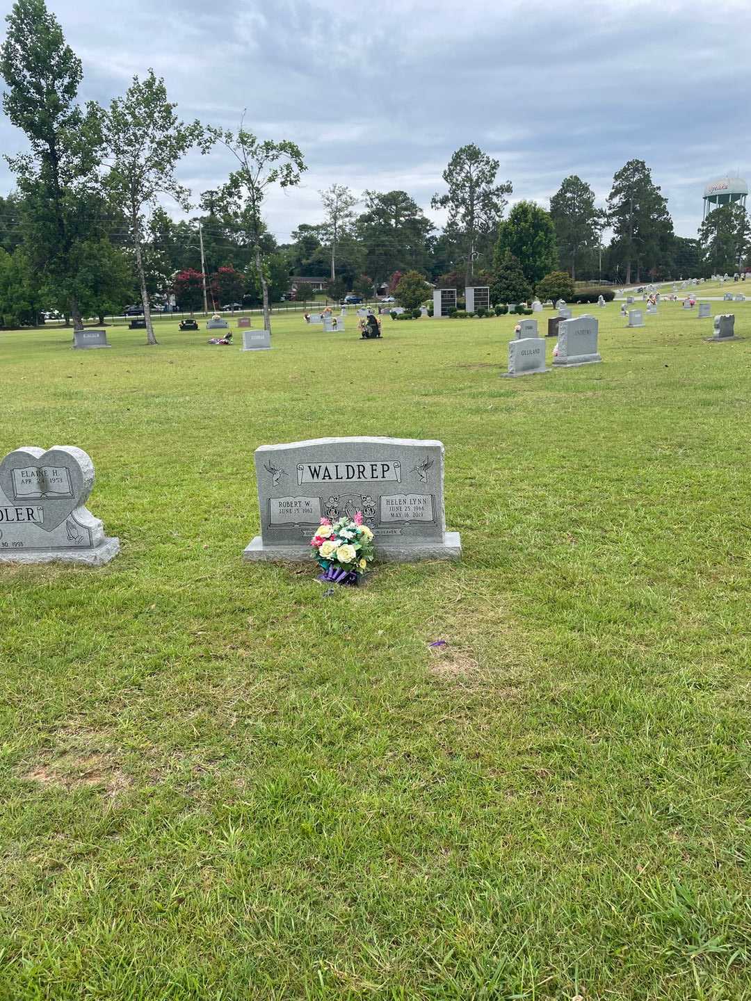 Robert W. Waldrep's grave. Photo 2