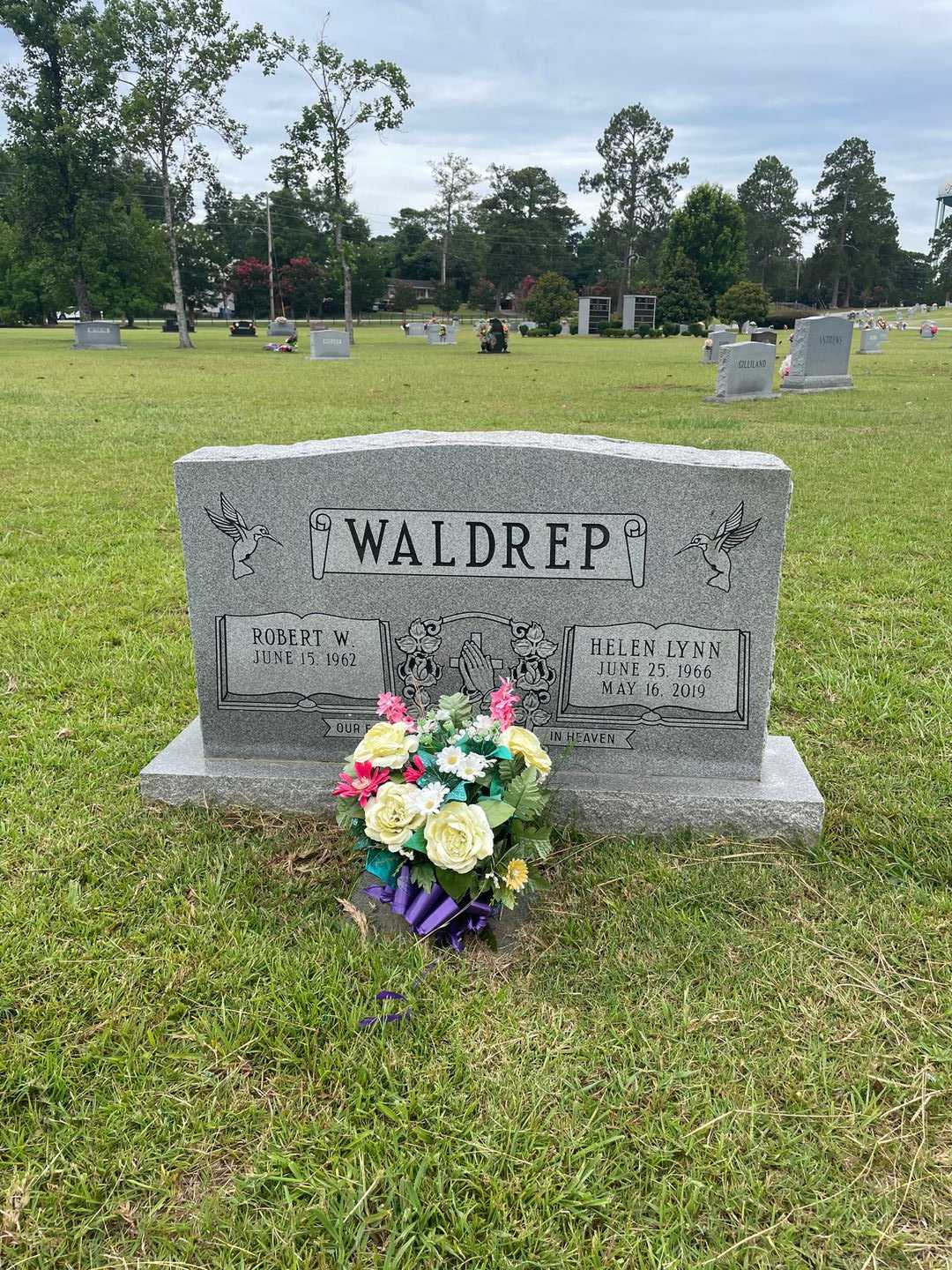 Robert W. Waldrep's grave. Photo 1