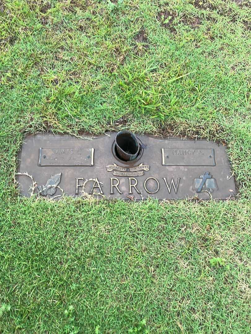 James L. Farrow Junior's grave. Photo 1