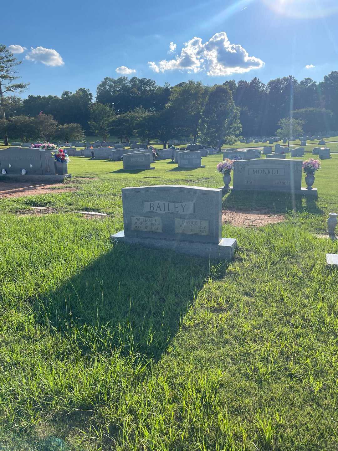 Eunice F. Bailey's grave. Photo 2