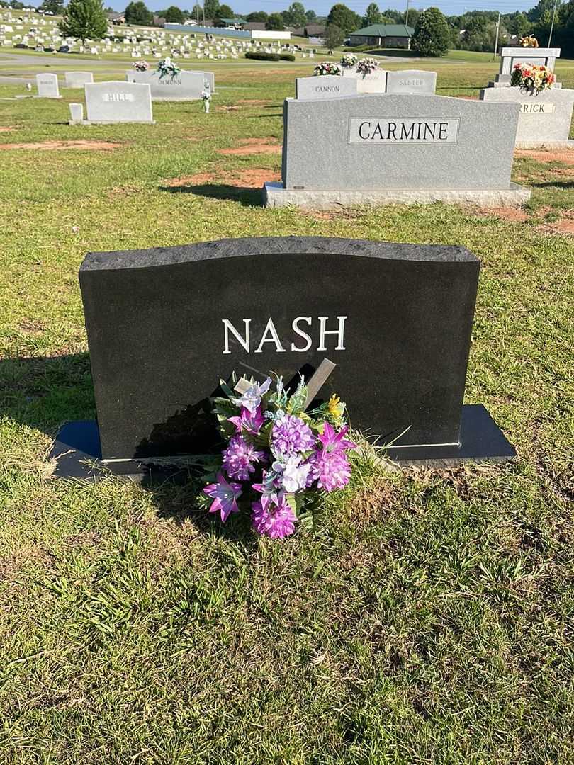 David Duane "Daddy" "Pawpaw" Nash's grave. Photo 1