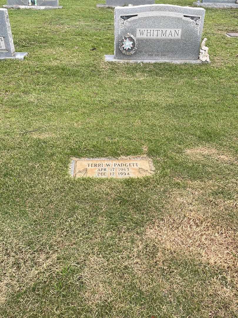 Terri W. Padgett's grave. Photo 2