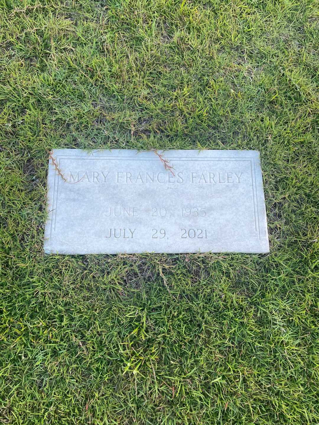 Mary Frances Farley's grave. Photo 3