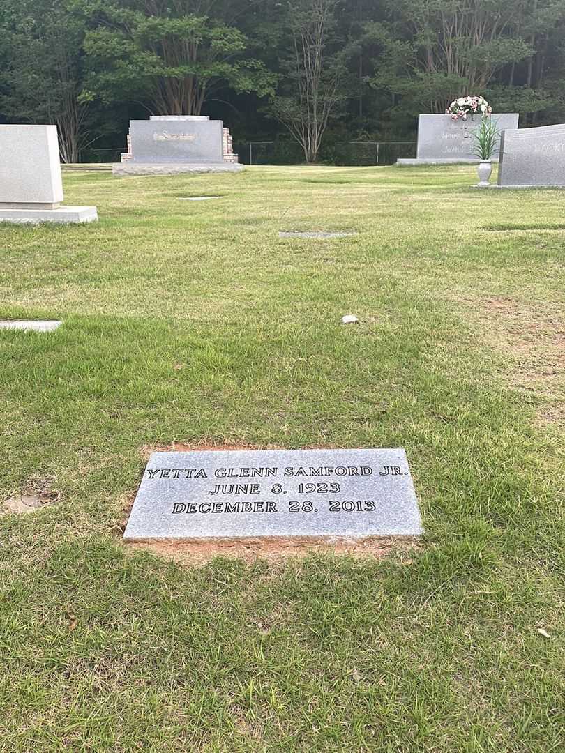 Yetta Glenn Samford Junior's grave. Photo 2