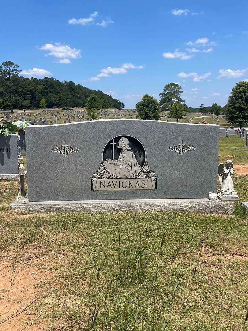 Richard Navickas Senior's grave. Photo 1