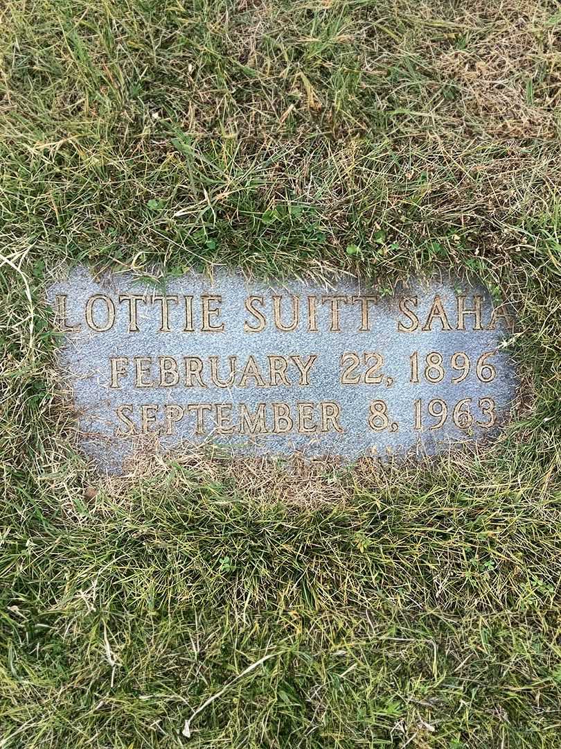 Lottie Suitt Sahag's grave. Photo 3