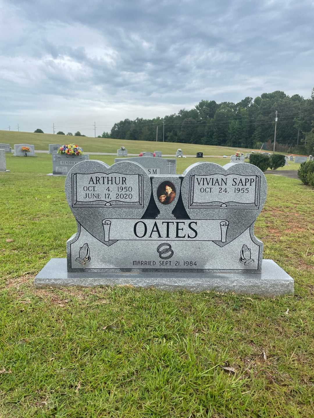 Arthur Oates's grave. Photo 1