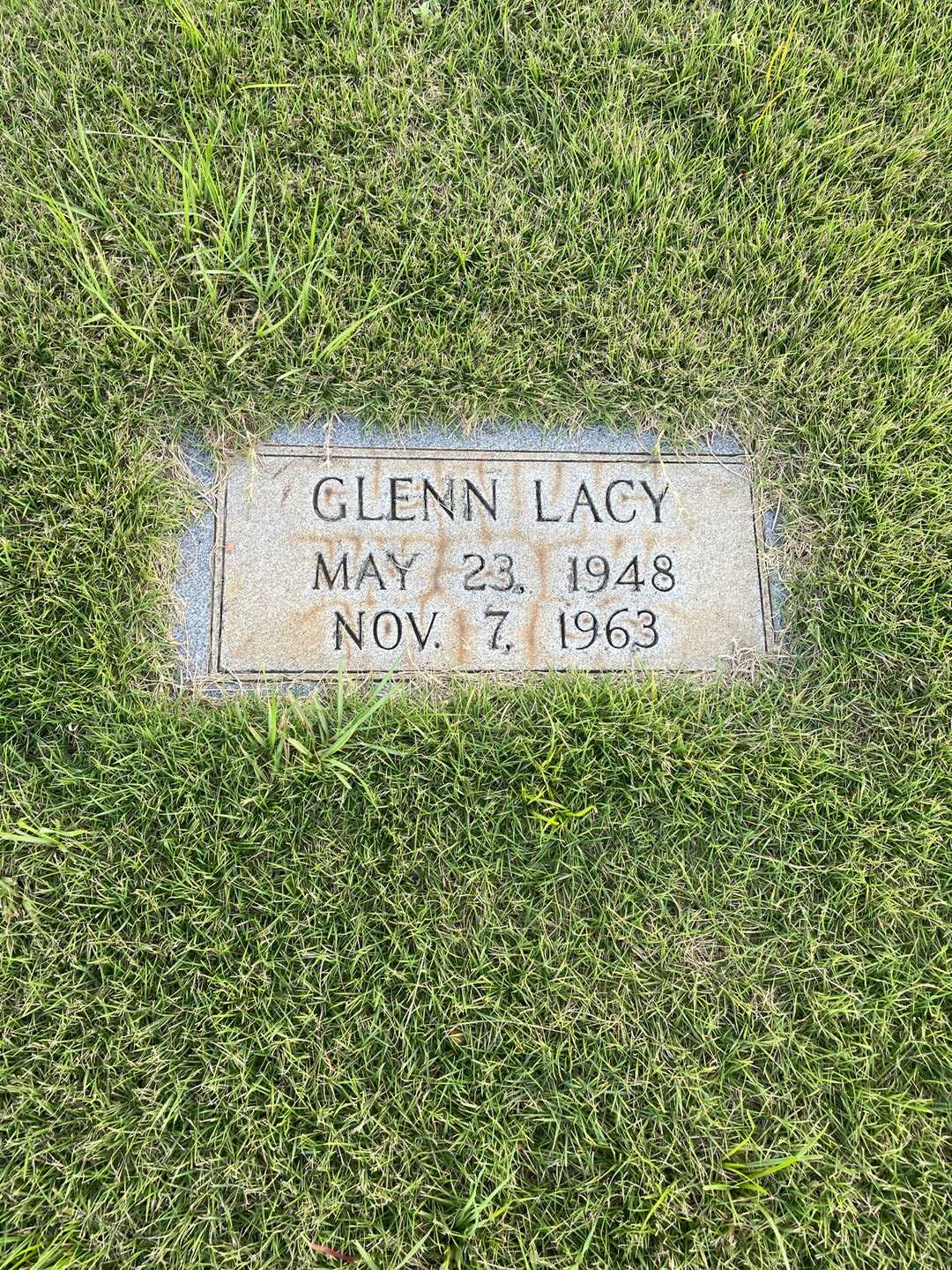 Glenn Lacy's grave. Photo 3