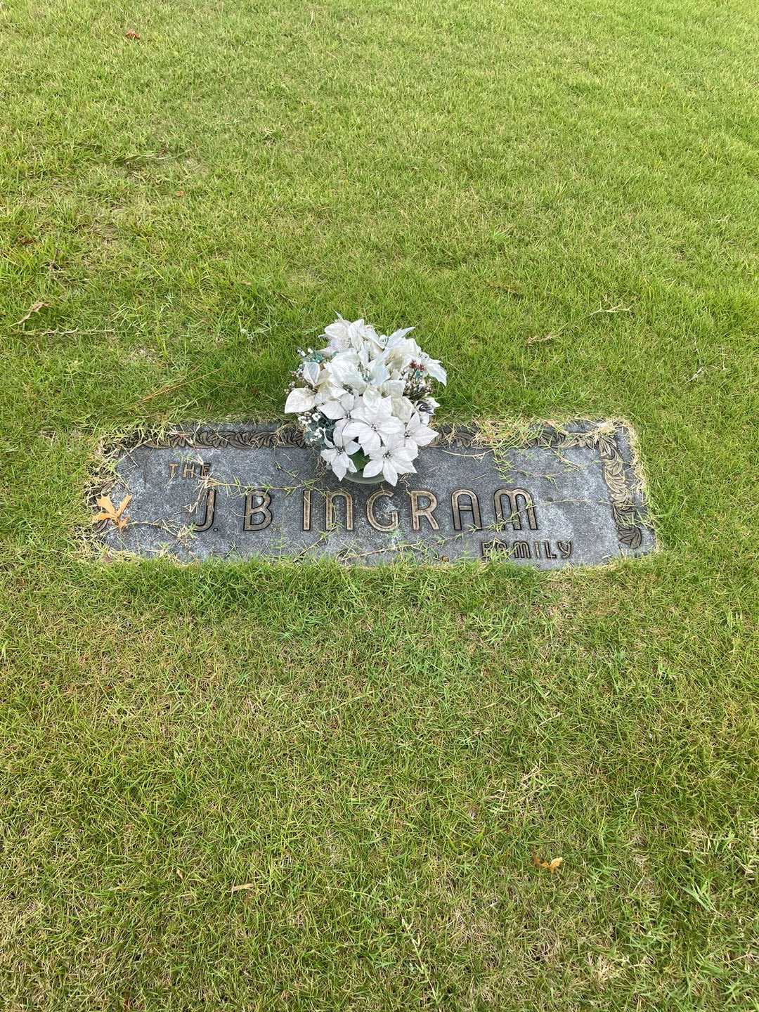 Arnice D. Ingram's grave. Photo 1