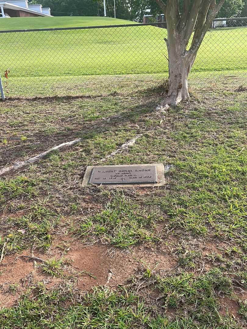 Wilbert Henry Radke's grave. Photo 2