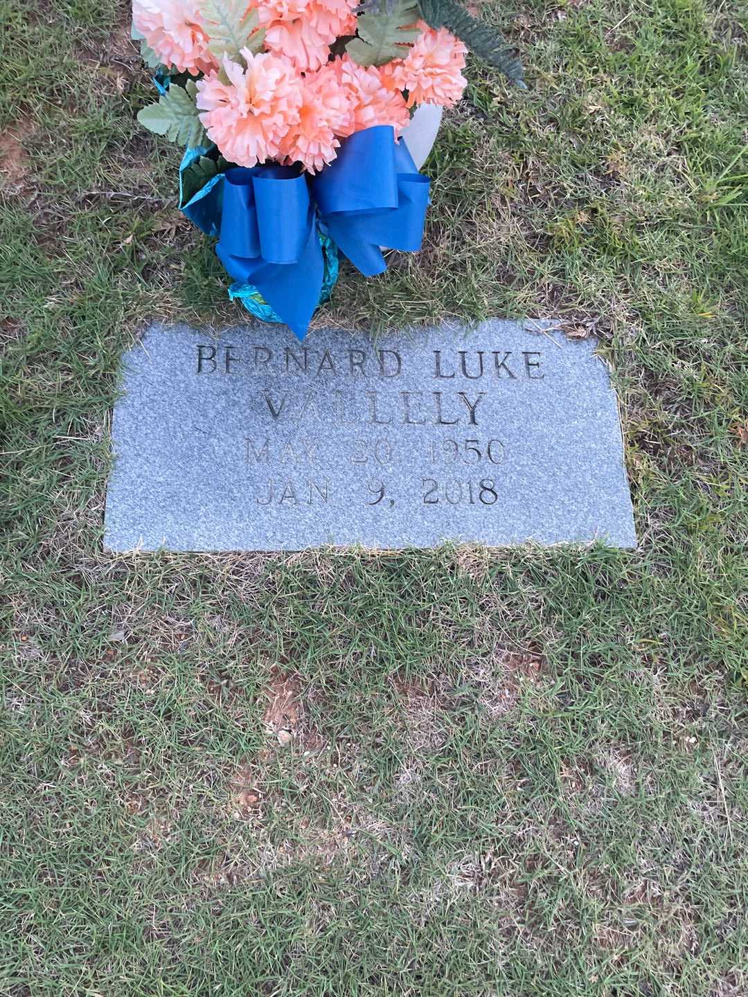 Bernard Luke Vallely's grave. Photo 1