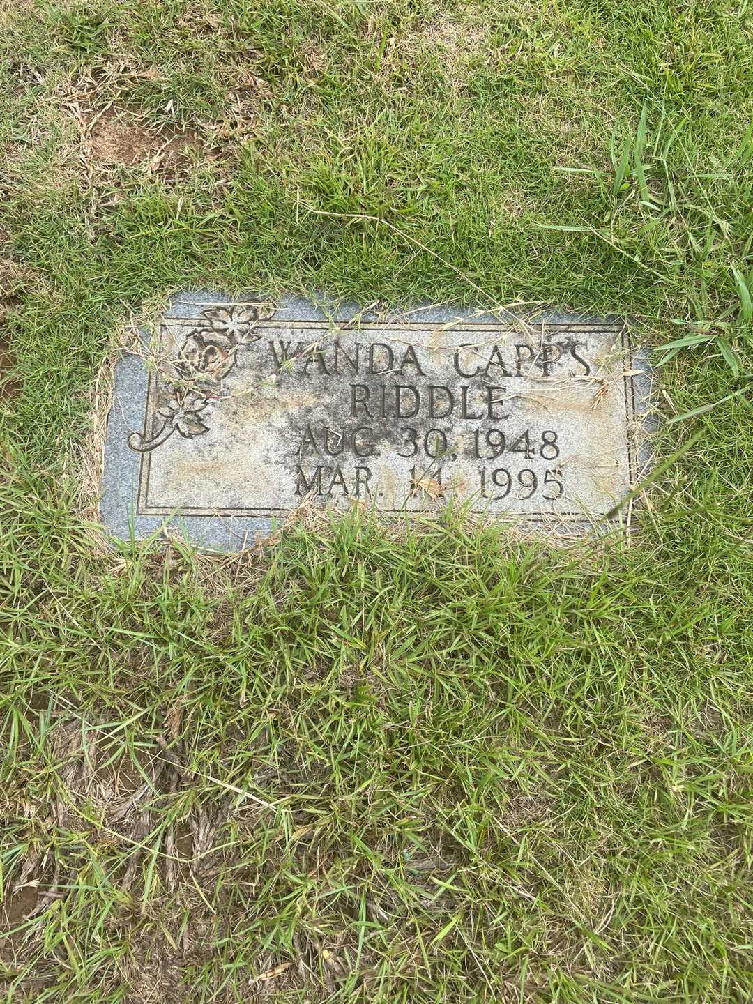 Wanda G. Gapps Riddle's grave. Photo 1