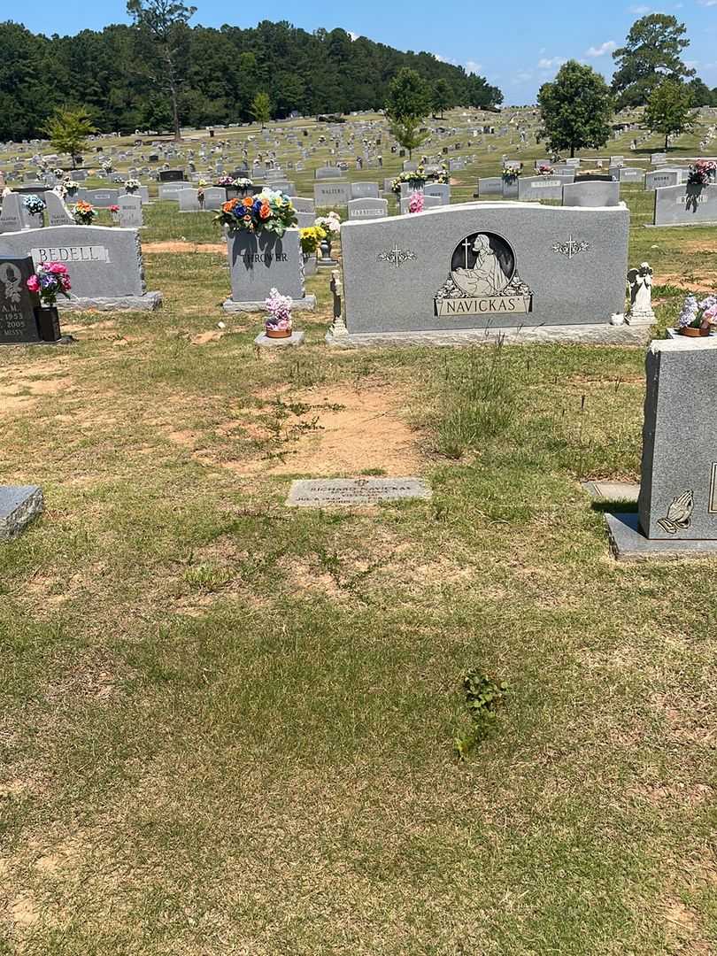 Richard Navickas Senior's grave. Photo 2