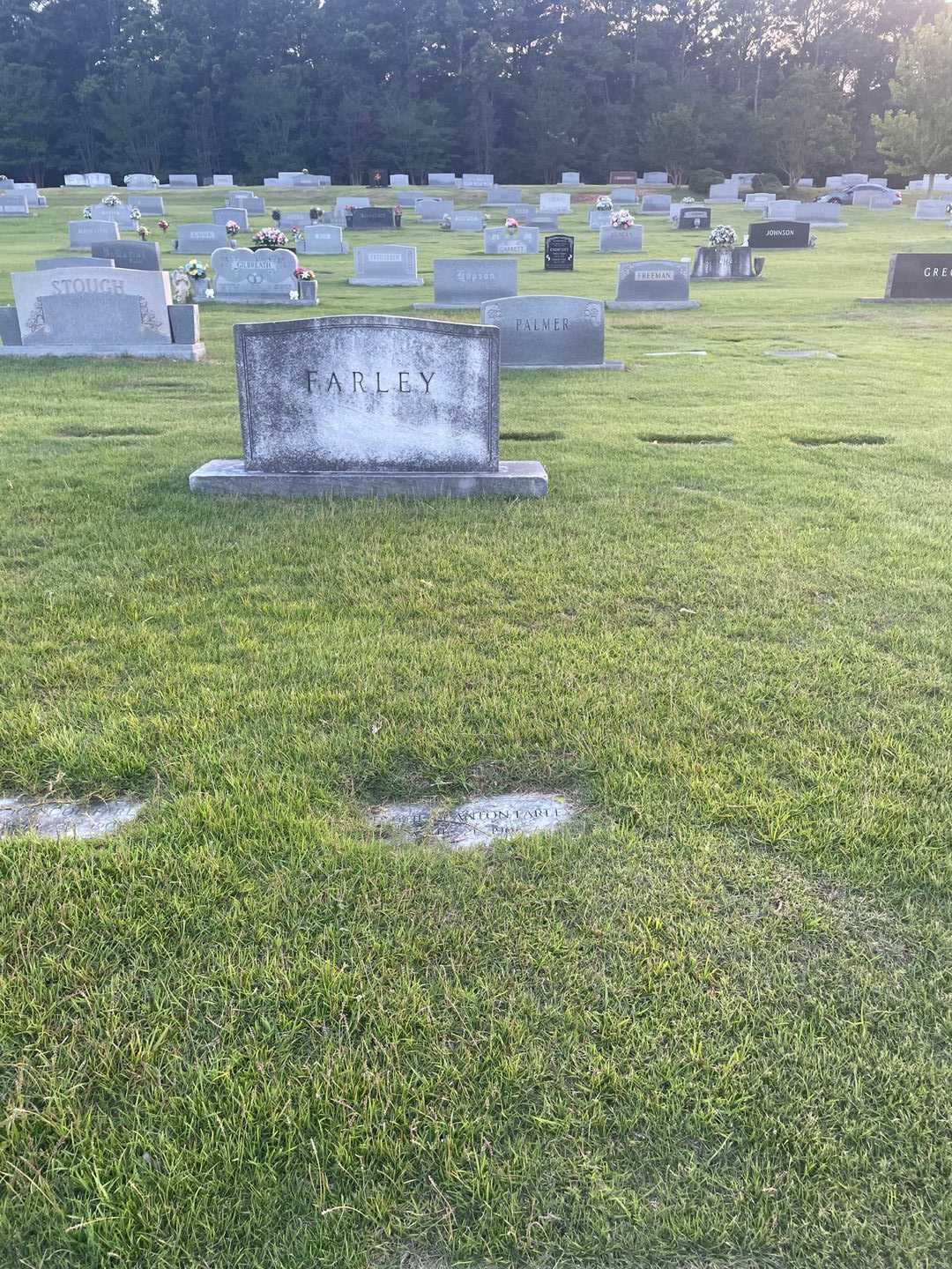 Edythe Blanton Farley's grave. Photo 2