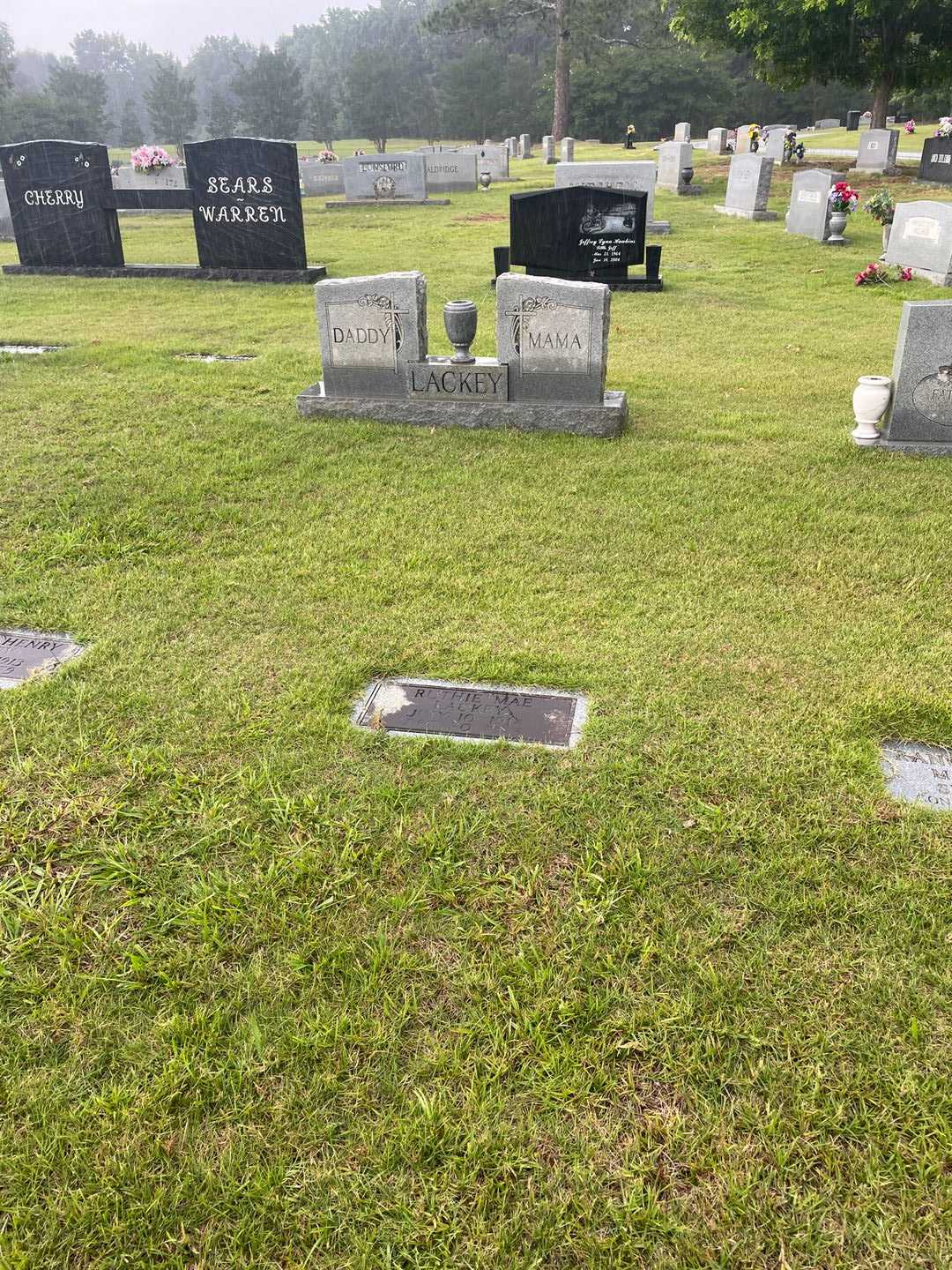 Ruthie Mae Lackey's grave. Photo 2