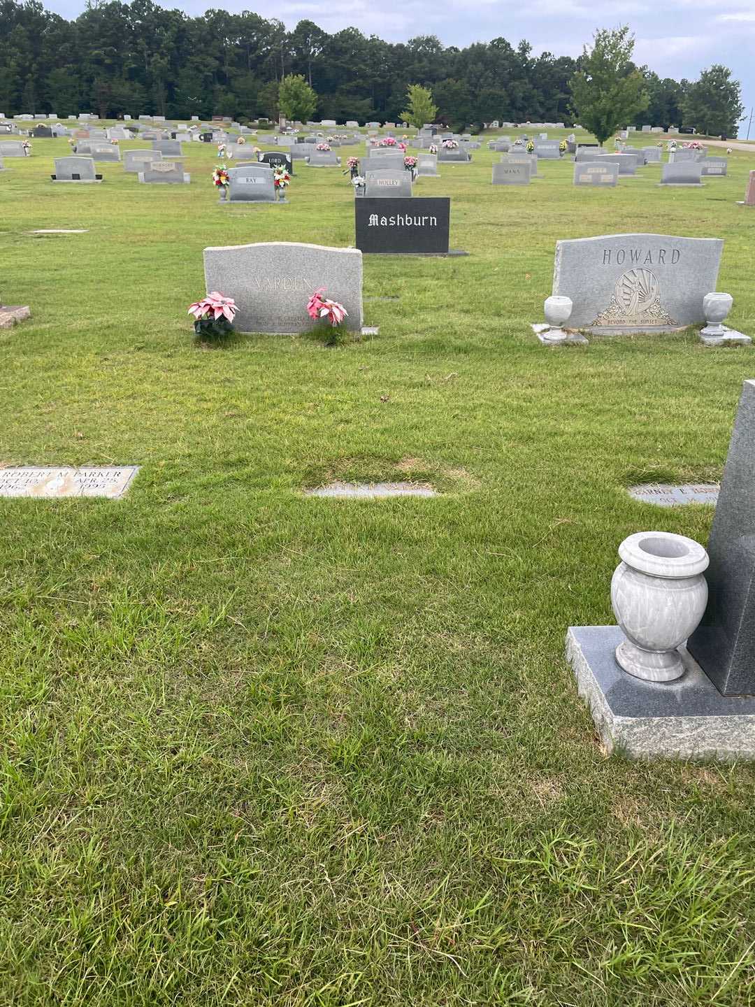 Ruth B. Varden's grave. Photo 2