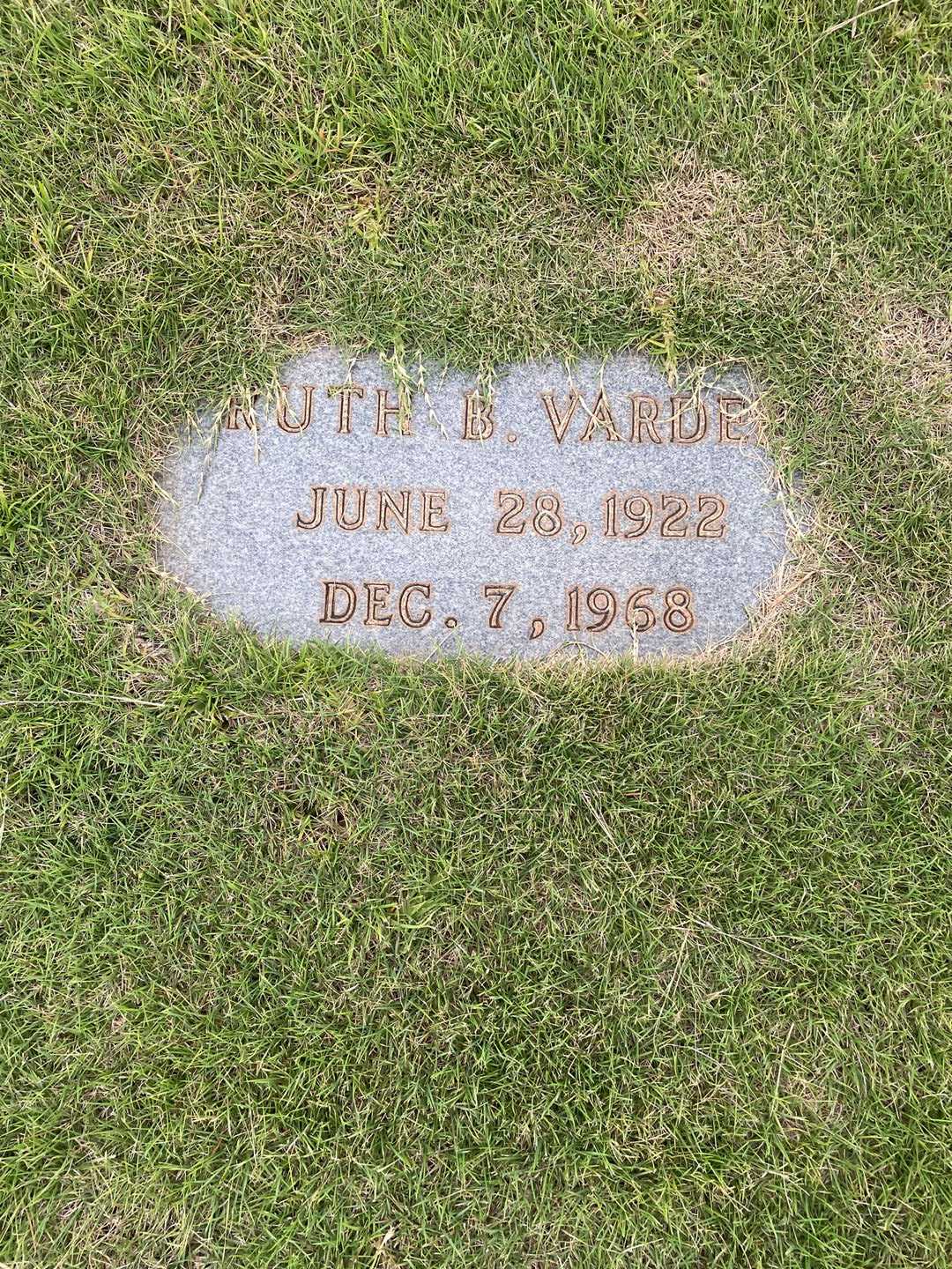 Ruth B. Varden's grave. Photo 3