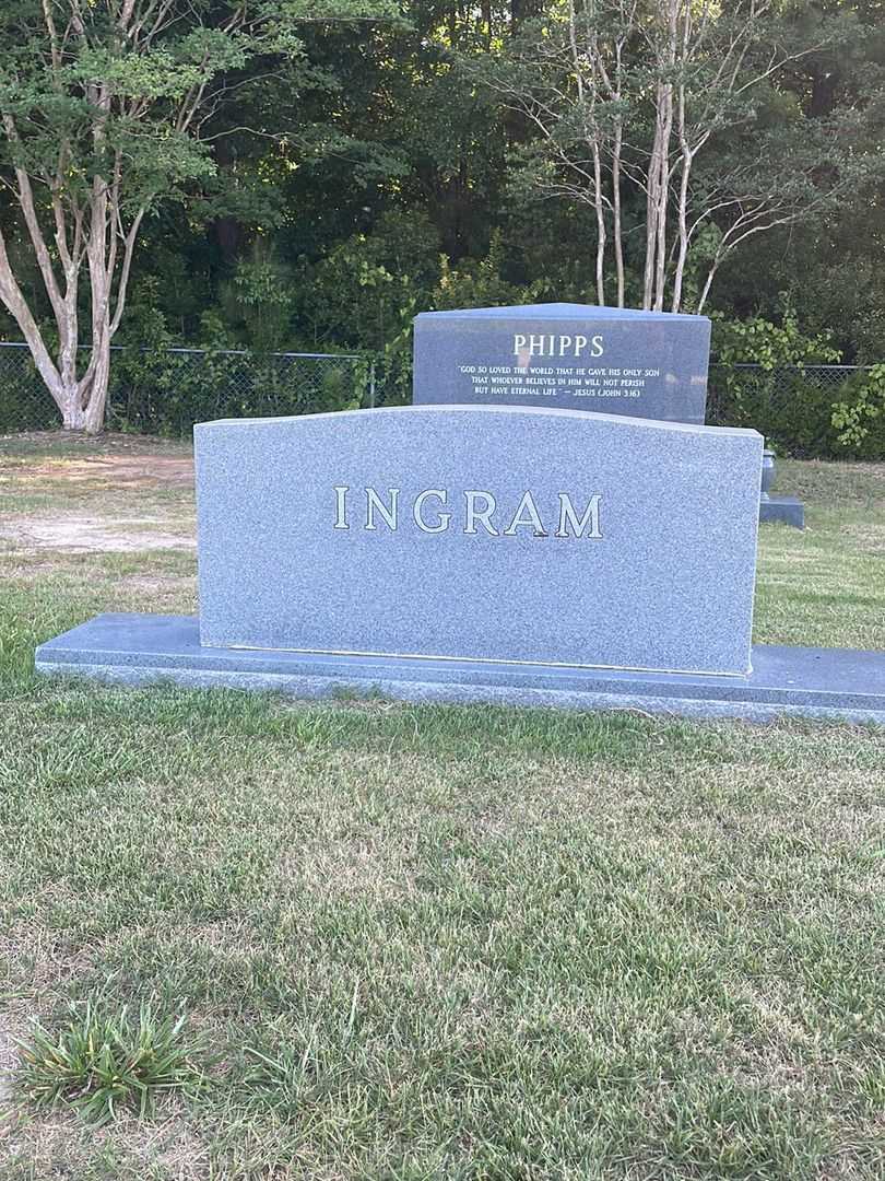 Sara Frances Ingram's grave. Photo 1