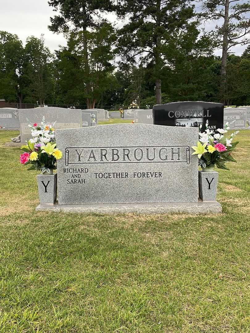 Sarah E. Yarbrough's grave. Photo 1