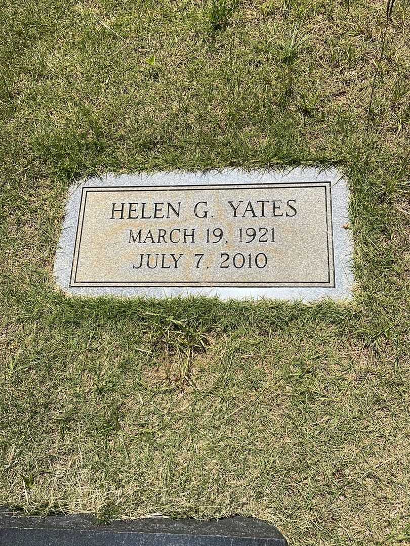 Helen G. Yates's grave. Photo 3