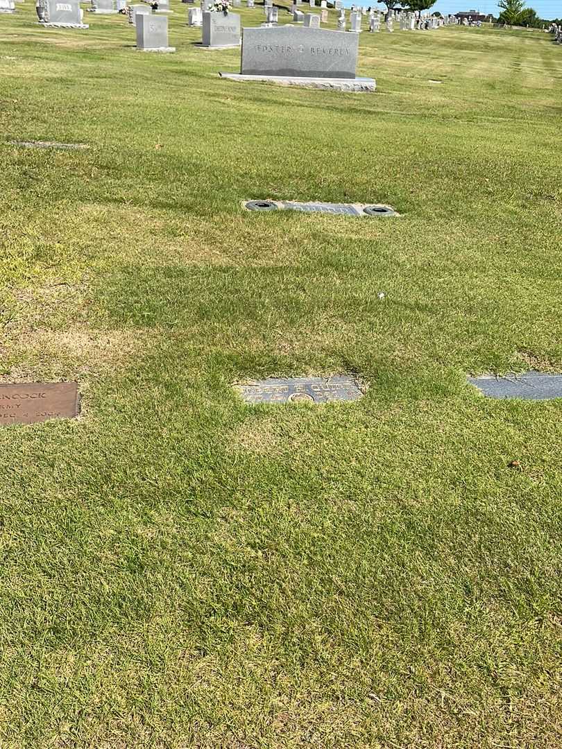 Robert H. Quinn's grave. Photo 2