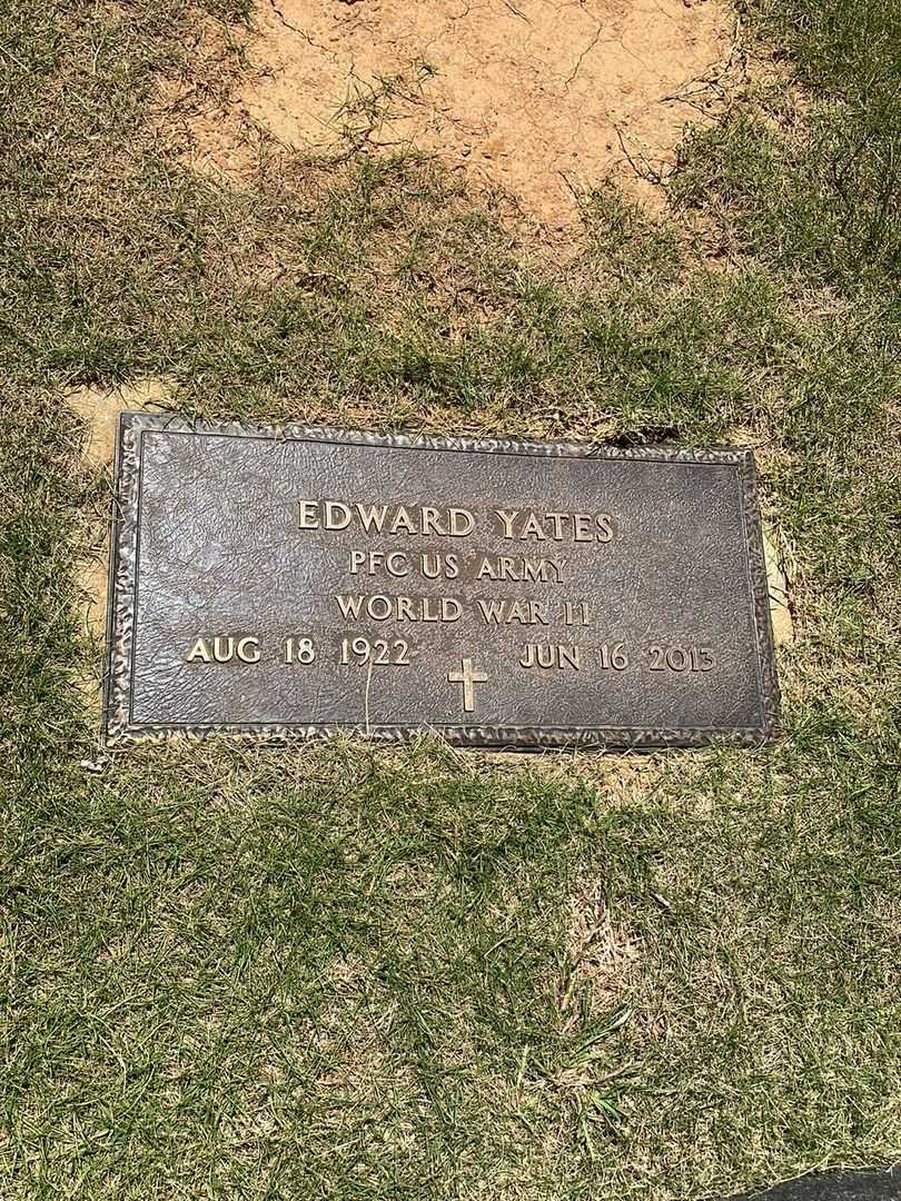 Edward Yates's grave. Photo 3